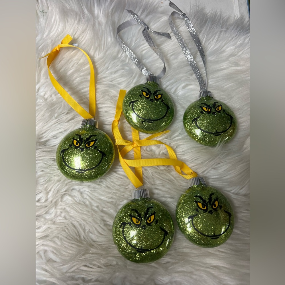 Brand new glitter grinch ornament 5 piece set